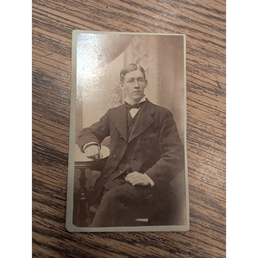 Antique Cabinet Card Man Gentleman Victorian Portrait New Castle Pennsylvania